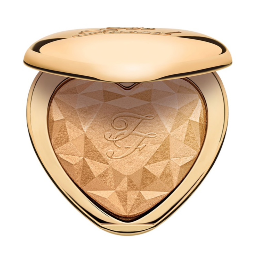 ⭐️NIB Too Faced Love Light Highlighter ⭐️